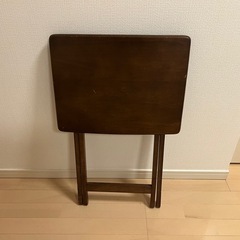 折りたたみサイドテーブルの画像