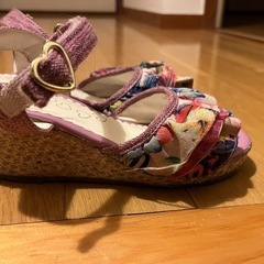 女の子👧サンダル👡の画像