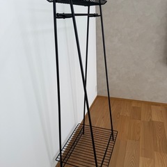 美品ハンガーラックの画像