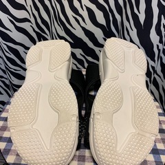 【USED】ラインストーン ビジュー スポーツサンダル Sサイズの画像