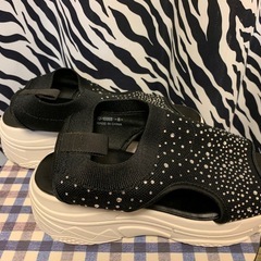 【USED】ラインストーン ビジュー スポーツサンダル Sサイズの画像