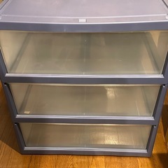 【無料】3段 衣装ケース　キャスター付き（使用感あり）引き取り限定/0円の画像