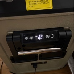 ポータブル車載冷蔵庫　45Lの画像