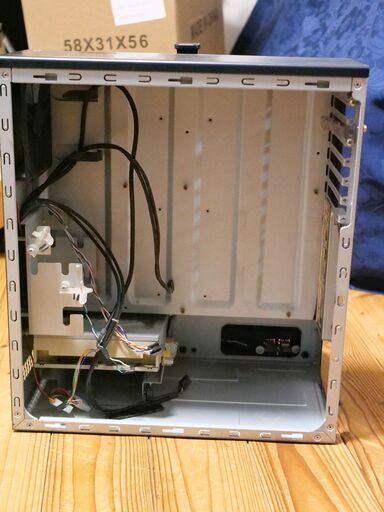 VESAマウント付き ATX PCケース(ジャンク) (もとっち) 春日部の