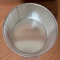 ツイステ　バケツ缶の画像