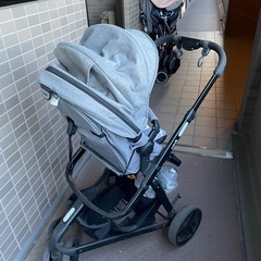 ベビーカー一式、幌シート2種、ダウンカバー、ラインカバー、クッション、他。の画像