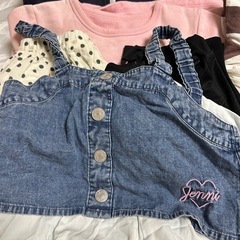 子供服大量の画像
