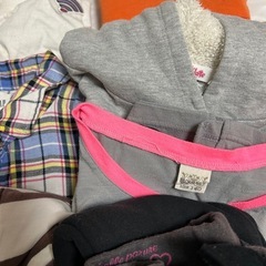 子供服大量の画像