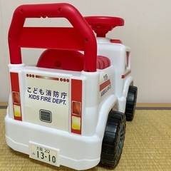 乗り物おもちゃ　救急車の画像