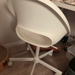 IKEAの椅子の画像