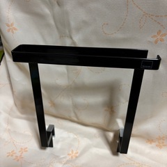 新品未使用 山崎実業株式会社 
キッチンシンク下収納扉タオルハンガータワー ブラックの画像
