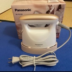 Panasonic 衣類スチーマー NI-FS530 ピンクゴールドの画像