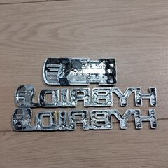 [美品]トヨタ　ハイブリット　純正エンブレム3点セットの画像