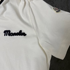 モンクレールTシャツの画像