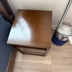 サイドテーブルの画像