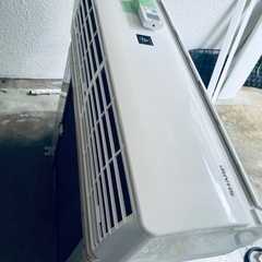 基本取り付け工賃込み　 シャップ ルームエアコン AY-J22TD　主に6-8畳100V 2019年製♻️の画像