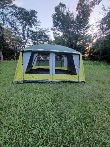 キャンプテント 緑と黄色 四角形 キャンプテント 緑と黄色 四角形 (samaan1117) 入地のその他の