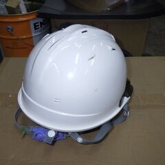 使用品 進和化学工業 作業用ヘルメット SS-19V型 ホワイト スケルトンバイザー TYPE B スモークの画像