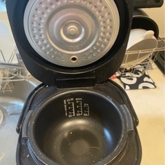 【無料】SHARP 炊飯器　3合炊き　訳あり　あげますの画像