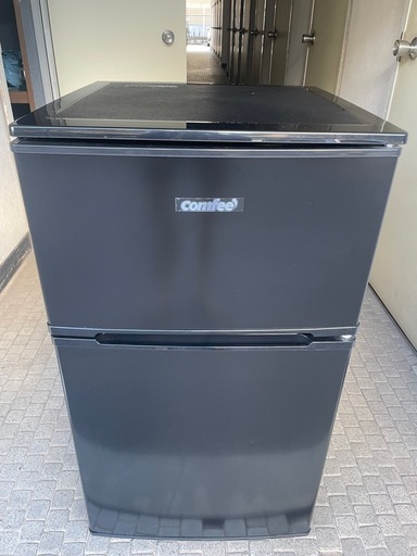 2023年製COMFEE' 冷蔵庫 90Lブラック RCT90BL(E) 耐熱天板