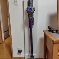 dyson v6 motorhead 本体＋自立スタンド＋ヘッドアダプタ３点セットの画像