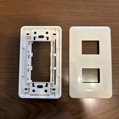 コンセントカバーミルキーホワイト2個用の画像