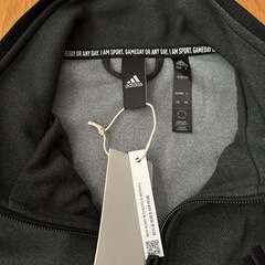 adidas ジャージSサイズ　未使用の画像
