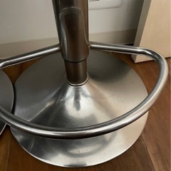 カウンターチェア2脚の画像