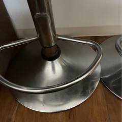 カウンターチェア2脚の画像