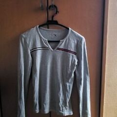 ［サイズXS］TOMMY HILFIGER 半袖と長袖の画像