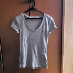 ［サイズXS］TOMMY HILFIGER 半袖と長袖の画像