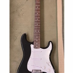 Squier by Fender ストラト  ブラックの画像