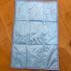 オムツ替えシート　はらぺこあおむしの画像