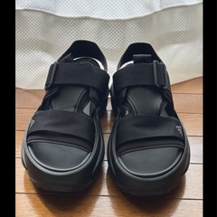 一回使用　美品　アディダス　厚底サンダル　26〜26.5の画像
