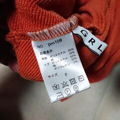□　レディース　GRL　グレイル　裏毛ラウンドヘムクロップド丈スウェットトップス　サイズFの画像