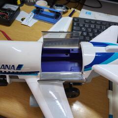 飛行機のおもちゃ 一部破損があります～希望者無ければ処分予定しますの画像