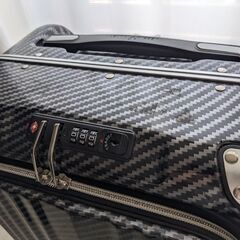 スーツケース　機内持ち込みサイズ　フロントポケット付きの画像