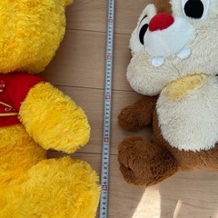 ディズニー特大サイズのプーさんとチップとデールの画像