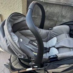 joieベビーシートとベビーカーセットの画像
