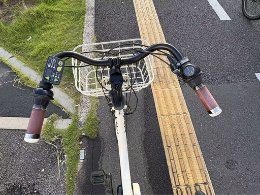 中古20インチYAMAHAビッケ電動アシスト自転車　8.7Ah 大阪