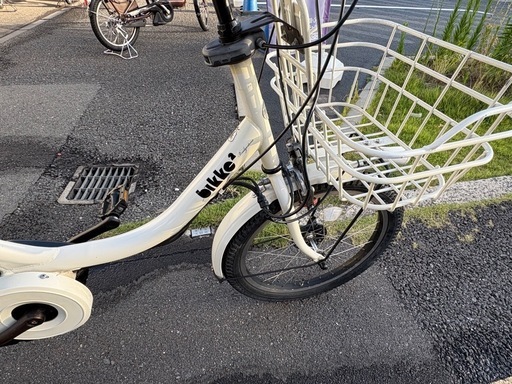 中古20インチYAMAHAビッケ電動アシスト自転車　8.7Ah 大阪