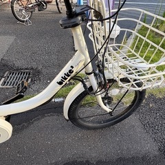 中古20インチYAMAHAビッケ電動アシスト自転車　8.7Ah 大阪の画像