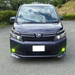 トヨタ ヴォクシー ハイブリッドVの画像