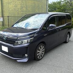 トヨタ ヴォクシー ハイブリッドVの画像