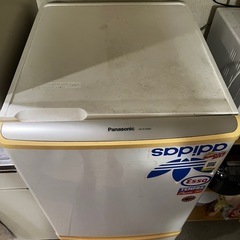 一人暮らし用冷蔵庫の画像