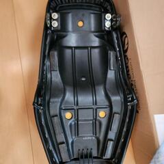 SUZUKI　GN125H純正シート(金具、ベルト付き)の画像