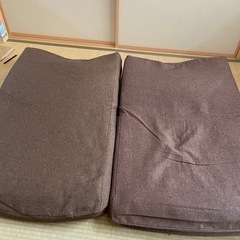 座椅子、ソファの画像
