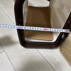犬のキャリーゲージ
の画像