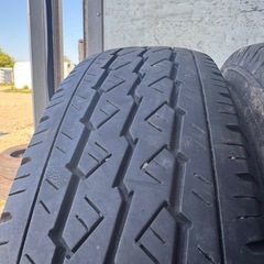 weds KEELER アルミ付　バリ山　BRIDGESTONE V600 195/80R15 107/105L LT 夏タイヤ　2023年製　15インチ　ハイエースの画像