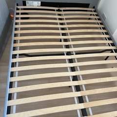 🛏 ダブルベッド（140×200cm）フレーム＋マットレスの画像